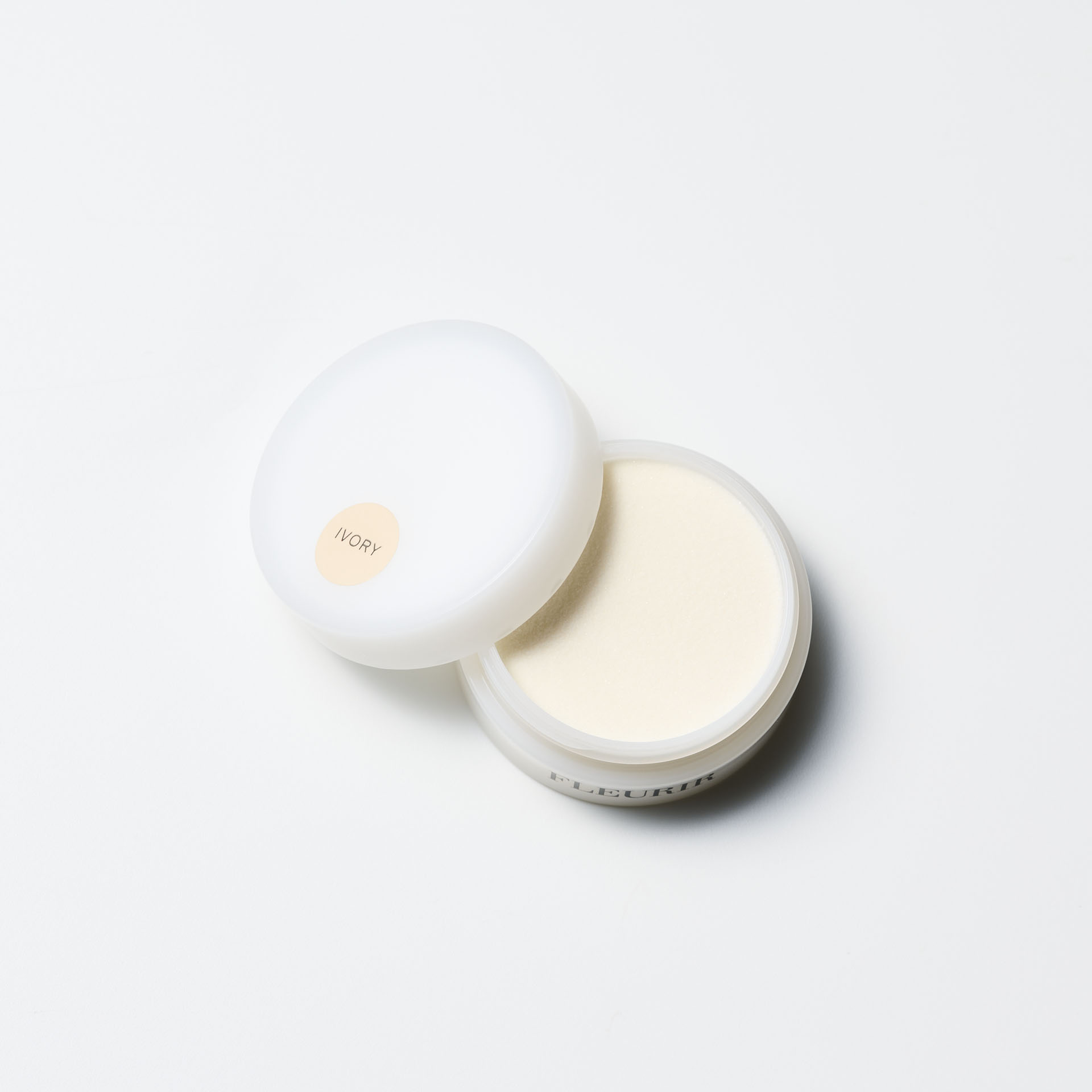 フルーリア パウダーアイボリー 9.5g